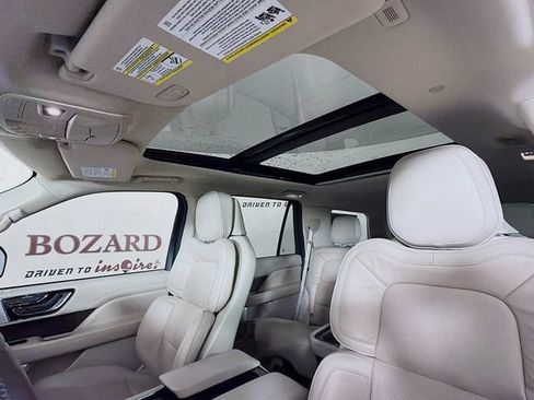 Used 2019 Lincoln Navigator Reserve AWD/4WD image 23