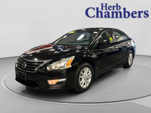 Used 2015 Nissan Altima 2.5 S w/ Sport Value Package FWD image 4