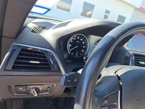 Used 2020 BMW 230i Convertible w/ Premium Package image 17