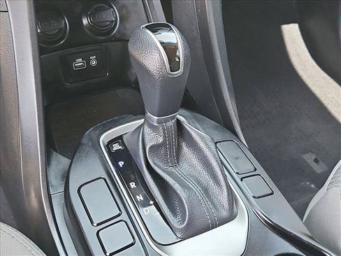 Used 2018 Hyundai Santa Fe Sport FWD image 17