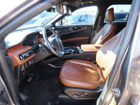 Certified 2023 Lincoln Nautilus Reserve w/ Luxury Package image 25