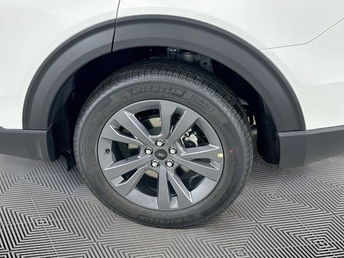New 2026 Ford Explorer Active w/ Active Comfort Package AWD/4WD image 17