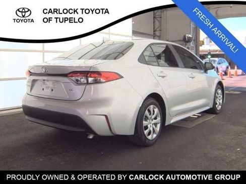 Used 2026 Toyota Corolla LE FWD image 4