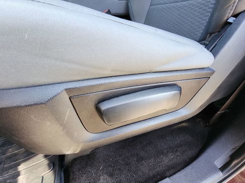 Used 2015 RAM 2500 Tradesman w/ Chrome Appearance Group image 14