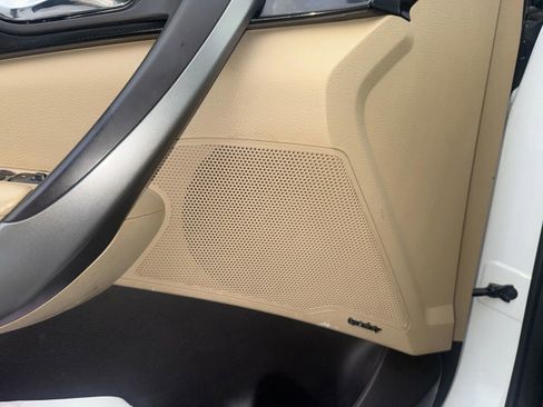 Used 2015 Hyundai Azera Limited image 18