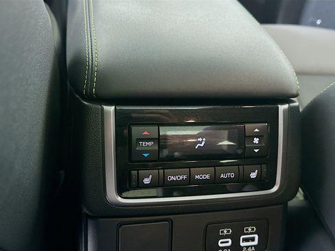 Used 2024 Subaru Ascent Onyx Edition Limited image 28