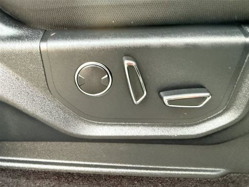 Used 2017 Ford F150 XLT w/ Equipment Group 302A Luxury image 19