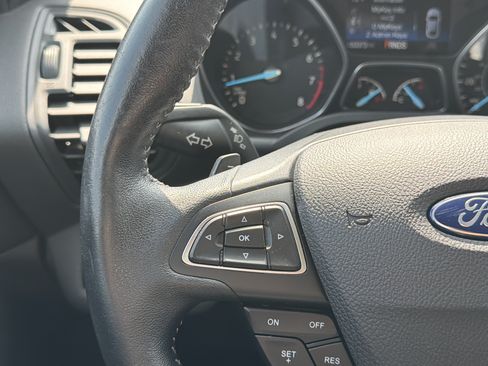 Used 2017 Ford Escape SE w/ Equipment Group 201A AWD/4WD image 21