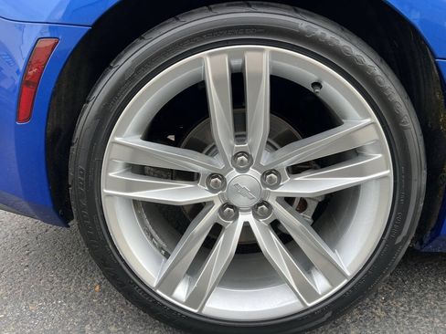 Used 2016 Chevrolet Camaro LT RWD image 10