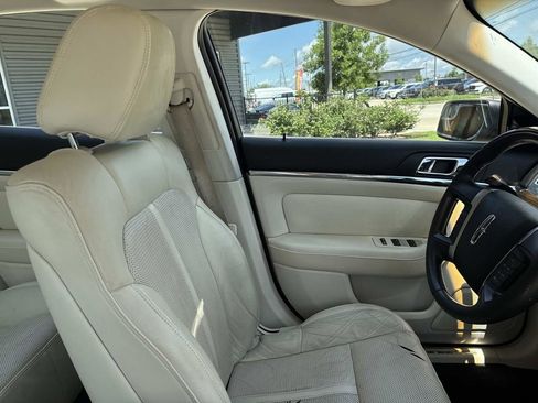 Used 2011 Lincoln MKS FWD image 12