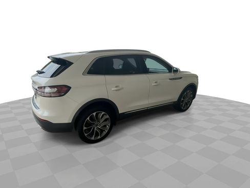 Used 2022 Lincoln Nautilus Reserve AWD/4WD image 8