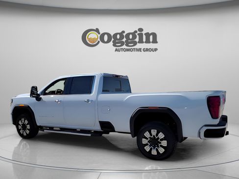 New 2026 GMC Sierra 3500 Denali image 6