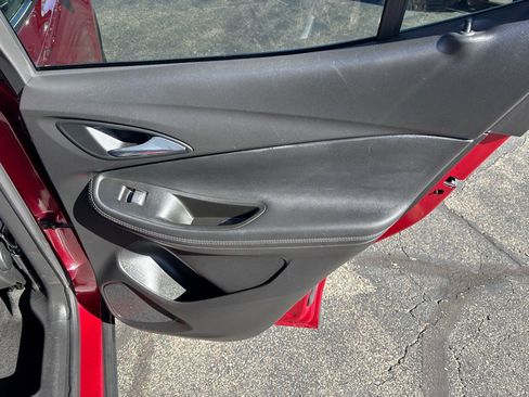 Used 2021 Buick Encore GX Select image 39