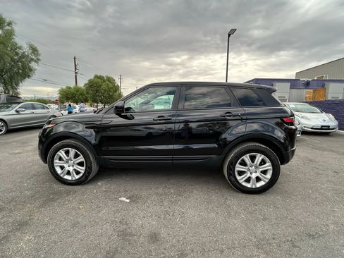 Used 2018 Land Rover Range Rover Evoque SE image 6