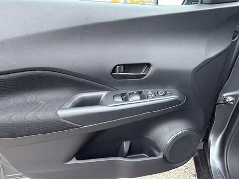 New 2025 Nissan Kicks Play S image 19