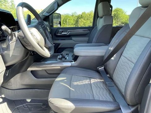 New 2026 Chevrolet Silverado 2500 ZR2 AWD/4WD image 15
