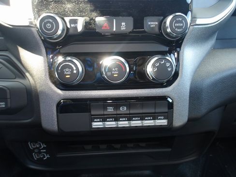 New 2025 RAM 3500 Tradesman w/ Chrome Appearance Group image 15