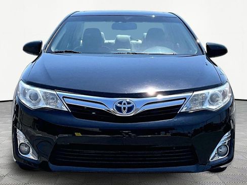 Used 2012 Toyota Camry XLE w/ Leather Pkg FWD image 3
