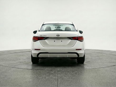 Used 2025 Nissan Sentra SV image 7