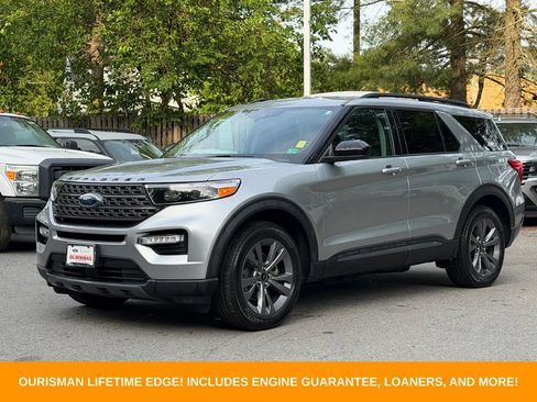 Used 2022 Ford Explorer XLT w/ Equipment Group 202A AWD/4WD image 3