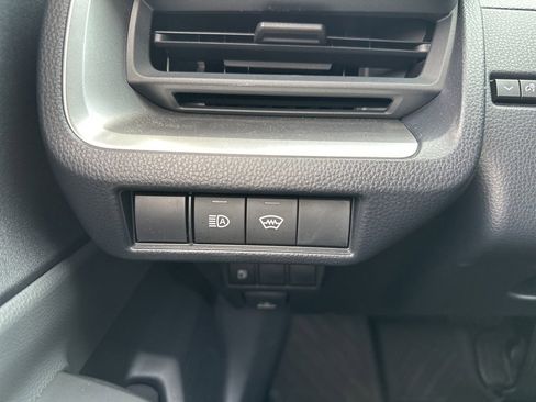 Certified 2024 Toyota Prius LE image 15