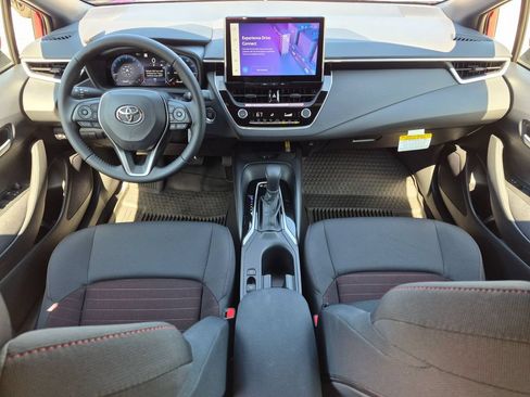 Used 2026 Toyota Corolla SE w/ SE Package FWD image 5