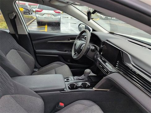 Certified 2025 Toyota Camry LE image 10