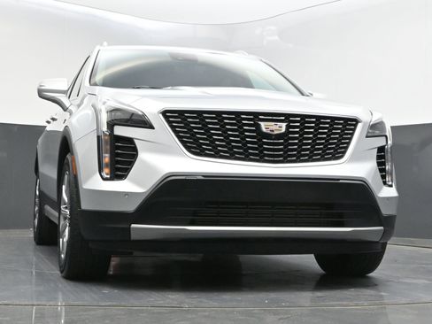 Used 2022 Cadillac XT4 Premium Luxury w/ Enhanced Visibility Package AWD/4WD image 36