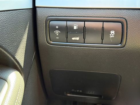 Used 2015 Hyundai Genesis 3.8 RWD image 19