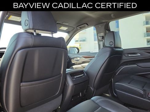 Certified 2023 Cadillac Escalade ESV Luxury AWD/4WD image 17