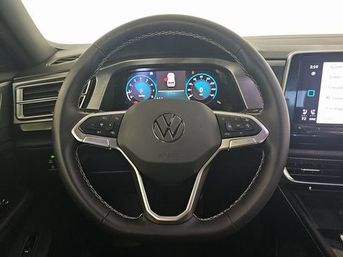 Used 2024 Volkswagen Atlas Cross Sport SE image 10
