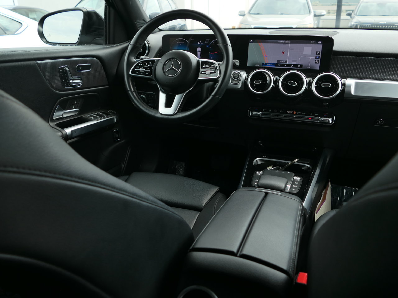 Used 2023 Mercedes-Benz GLB 250 4MATIC image 23