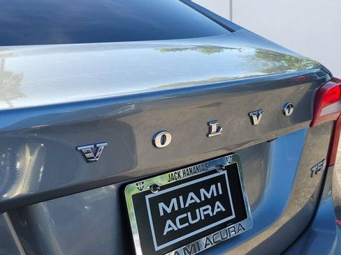 Used 2016 Volvo S60 T5 Inscription Platinum FWD image 5