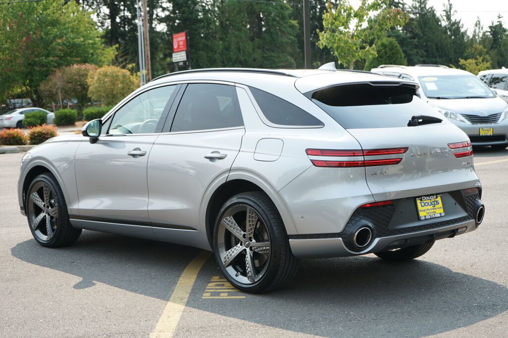 Used 2024 Genesis GV70 3.5T Sport w/ Sport Advanced Package AWD/4WD image 7