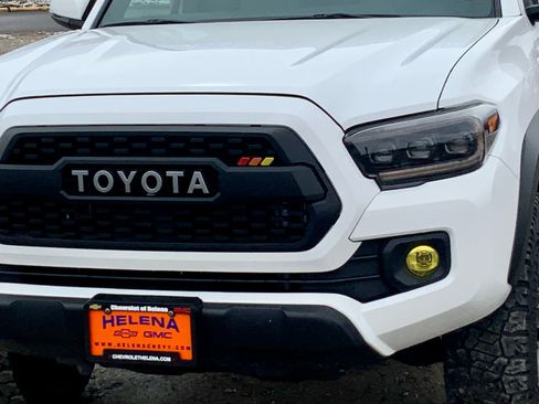 Used 2023 Toyota Tacoma TRD Off-Road w/ Technology Package image 14