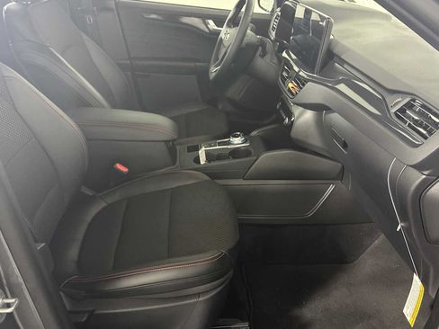Used 2025 Ford Escape ST-Line w/ Tech Pack #1 FWD image 15