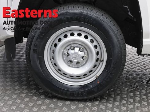 Used 2024 Toyota Tacoma SR RWD image 28