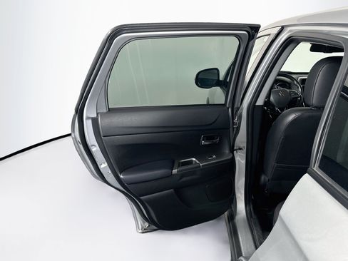 Used 2024 Mitsubishi Outlander Sport AWD image 26