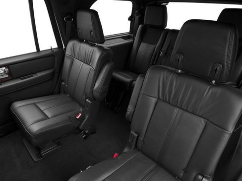 Used 2016 Lincoln Navigator Select RWD image 13