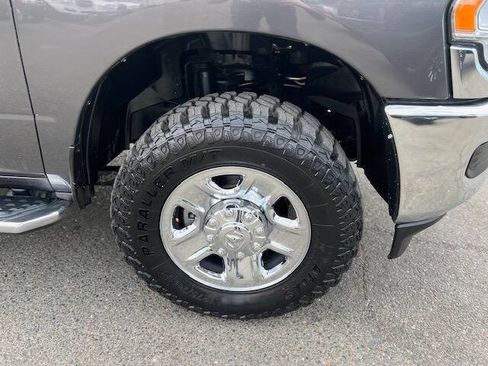 Used 2020 RAM 2500 Big Horn AWD/4WD image 11
