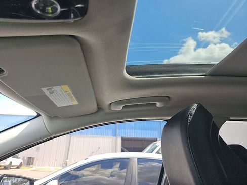 Used 2024 Kia Sportage SX image 6