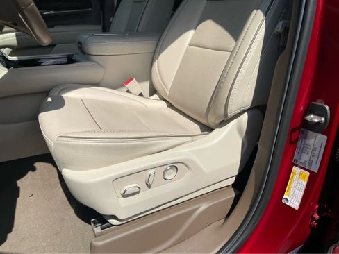 Used 2021 GMC Yukon Denali AWD/4WD image 13