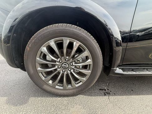 Used 2024 Nissan Armada Platinum image 10