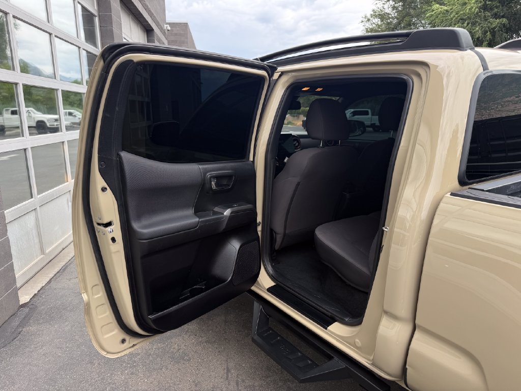 Used 2019 Toyota Tacoma TRD Sport w/ Technology Package AWD/4WD image 33