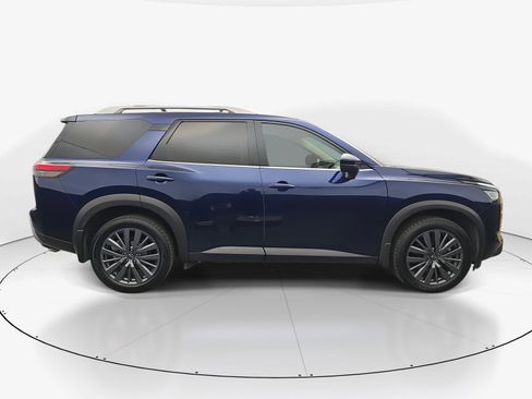 Used 2023 Nissan Pathfinder SL w/ SL Premium Package image 8