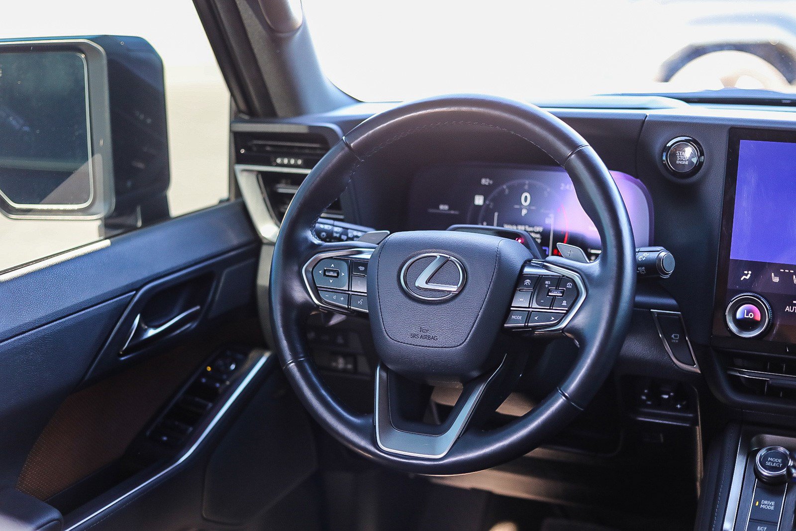 Used 2024 Lexus GX 550 w/ Cold Area Package AWD/4WD image 15