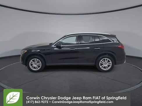 Used 2023 Mercedes-Benz GLC 300 4MATIC image 9