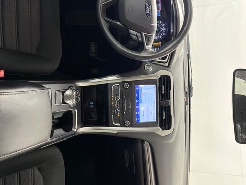 Used 2020 Ford Fusion SE FWD image 26