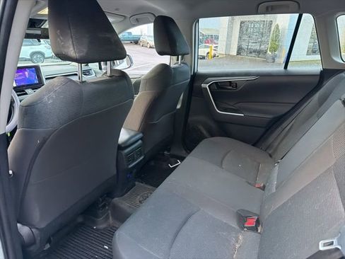 Used 2025 Toyota RAV4 LE image 5