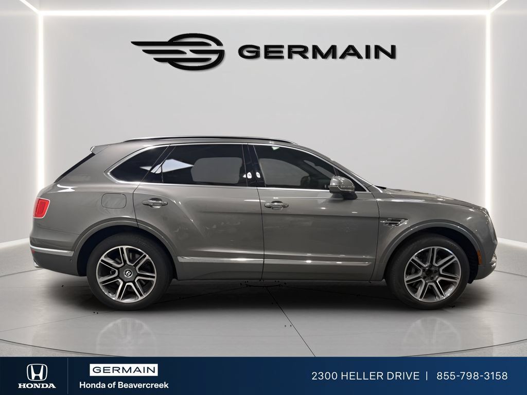 Used 2018 Bentley Bentayga AWD/4WD image 9